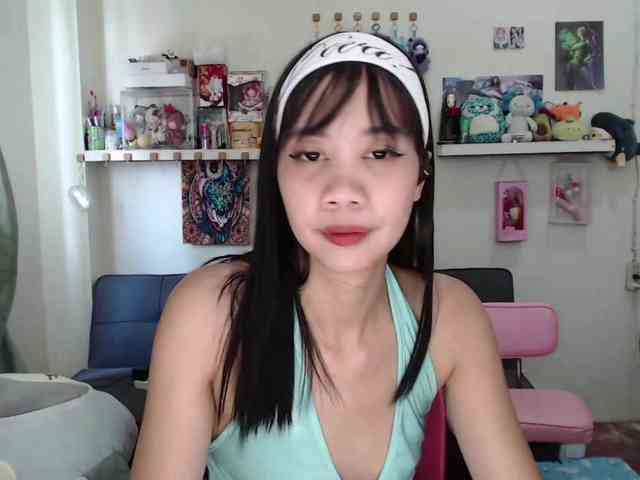 GloryAllTheWay webcam