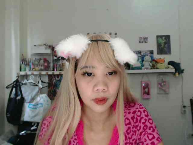 GloryAllTheWay webcam