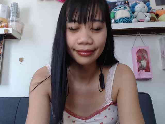 GloryAllTheWay webcam