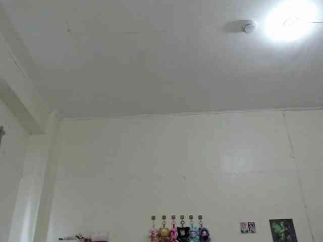 GloryAllTheWay webcam
