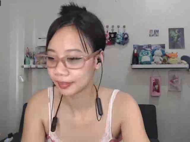 GloryAllTheWay webcam