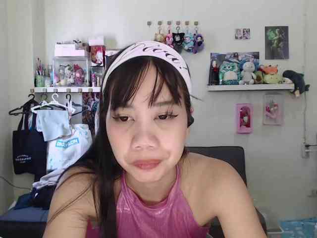 GloryAllTheWay webcam
