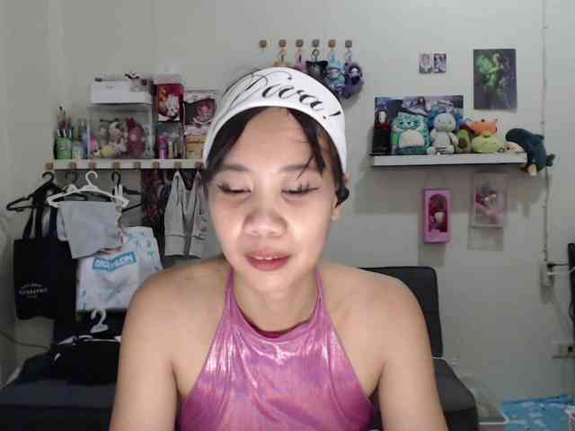 GloryAllTheWay webcam