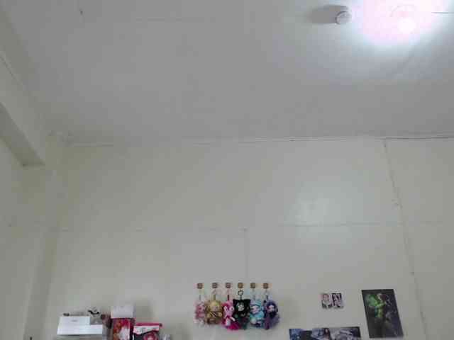 GloryAllTheWay webcam