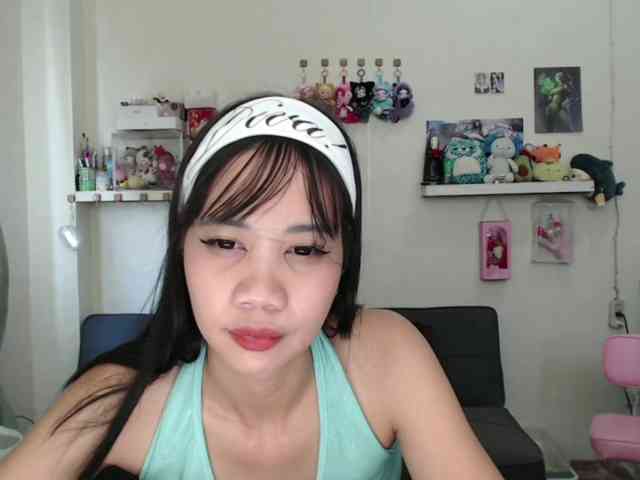 GloryAllTheWay webcam