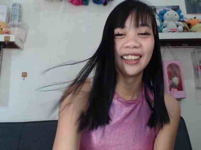 GloryAllTheWay webcam