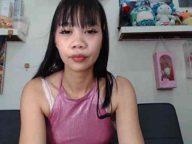 GloryAllTheWay webcam