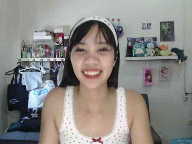 GloryAllTheWay webcam