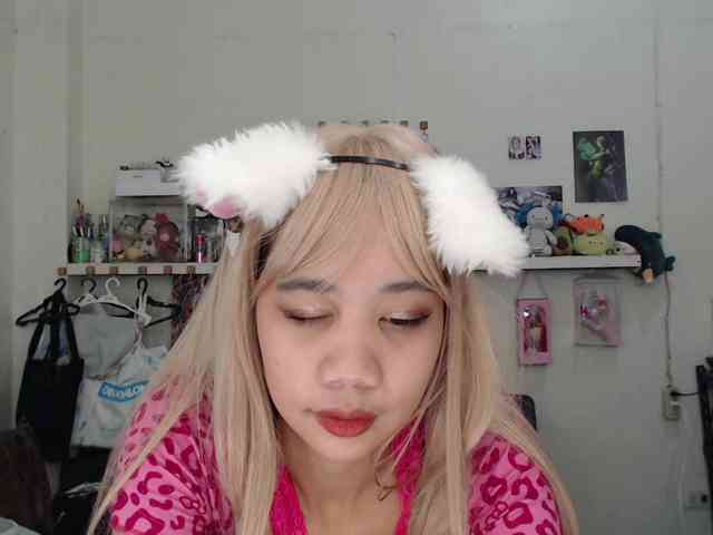 GloryAllTheWay webcam