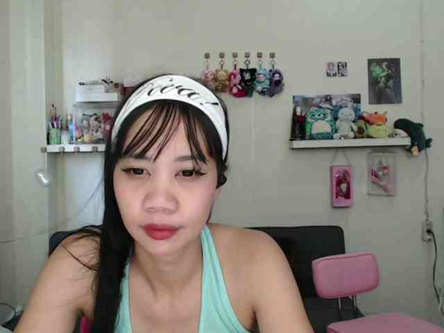 GloryAllTheWay webcam