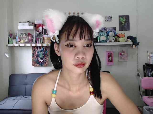 GloryAllTheWay webcam