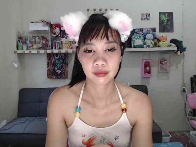GloryAllTheWay webcam