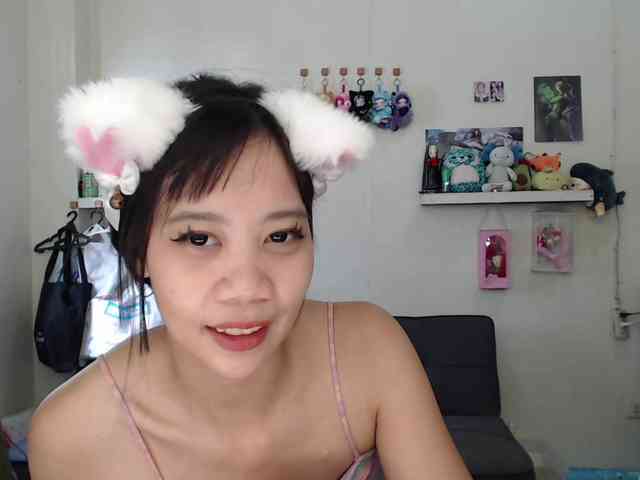 GloryAllTheWay webcam