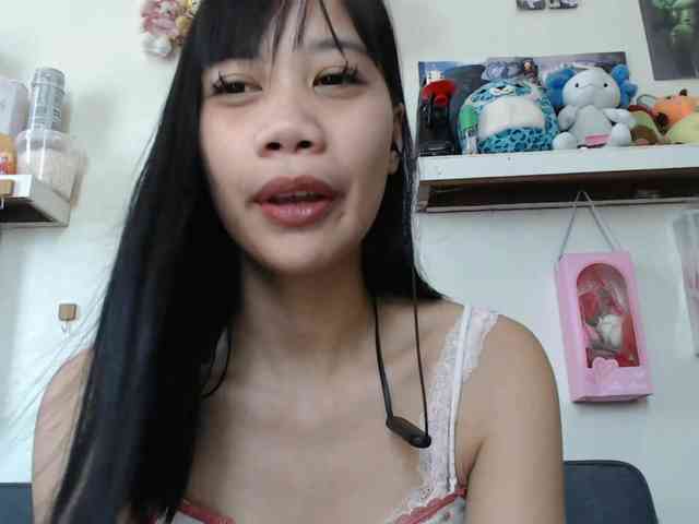 GloryAllTheWay webcam