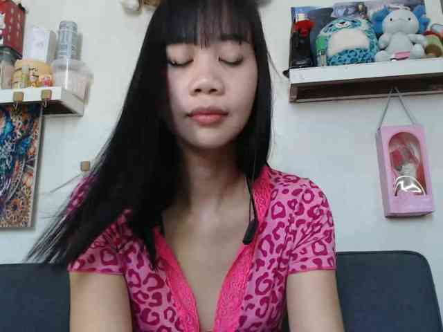 GloryAllTheWay webcam