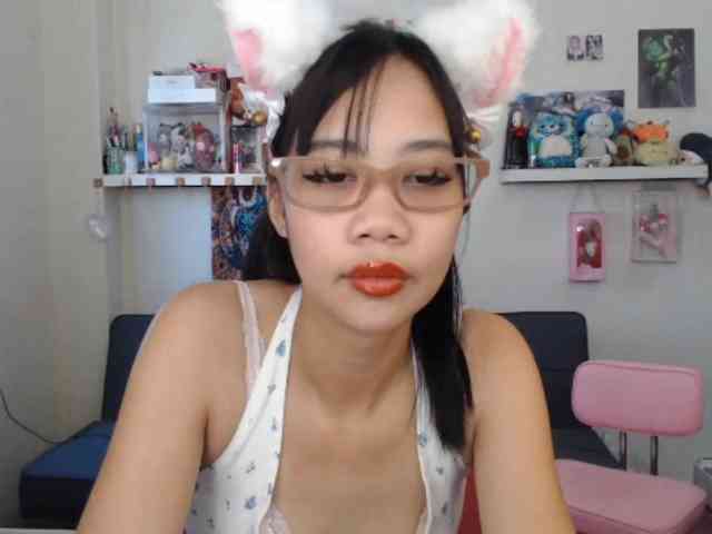 GloryAllTheWay webcam