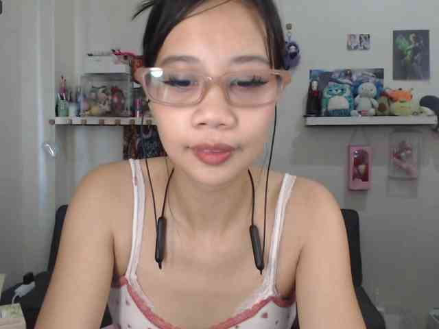 GloryAllTheWay webcam