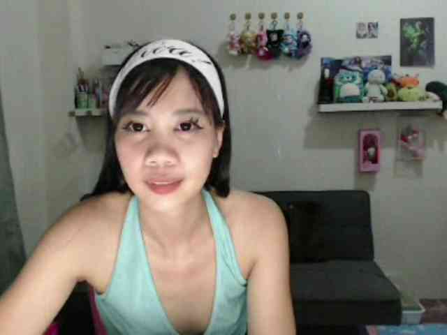 GloryAllTheWay webcam
