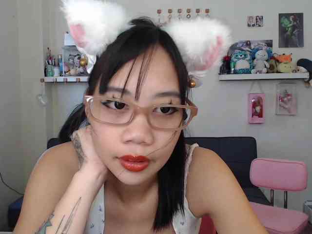 GloryAllTheWay webcam