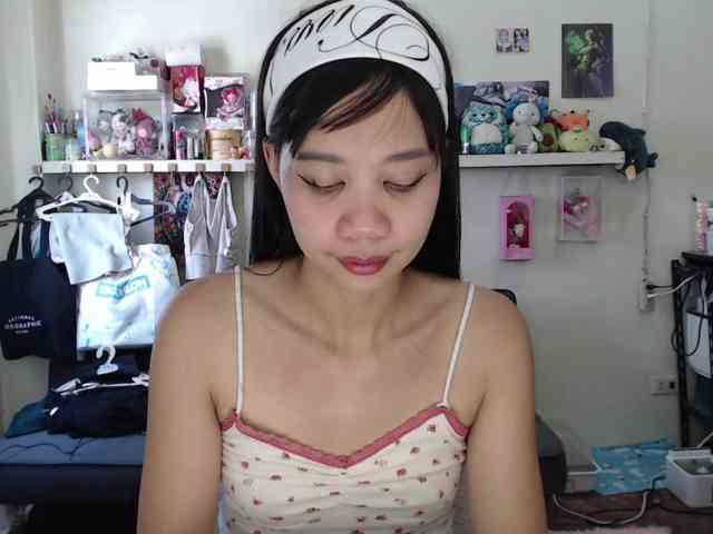 GloryAllTheWay webcam