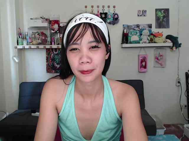 GloryAllTheWay webcam