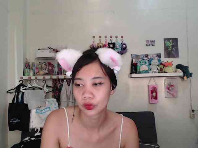 GloryAllTheWay webcam