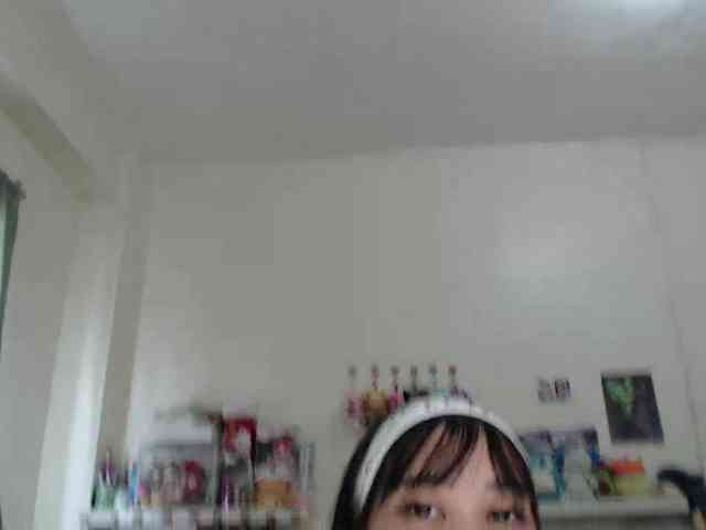GloryAllTheWay webcam
