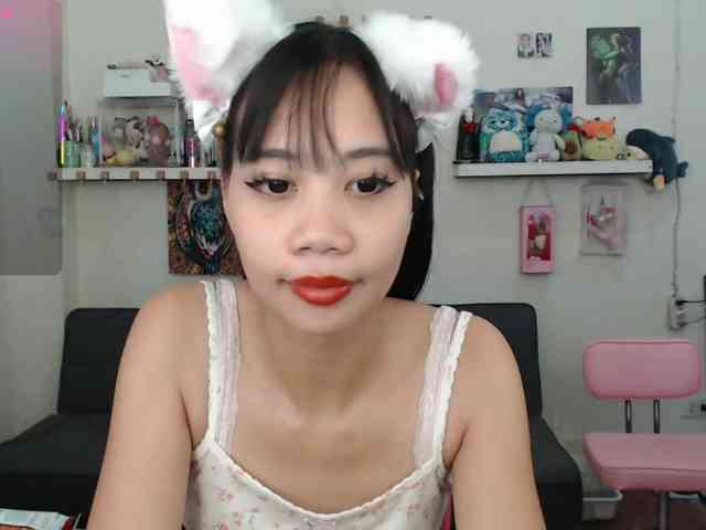 GloryAllTheWay webcam