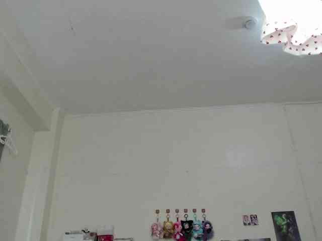GloryAllTheWay webcam