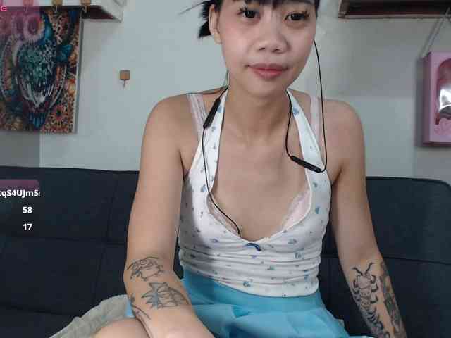 GloryAllTheWay webcam