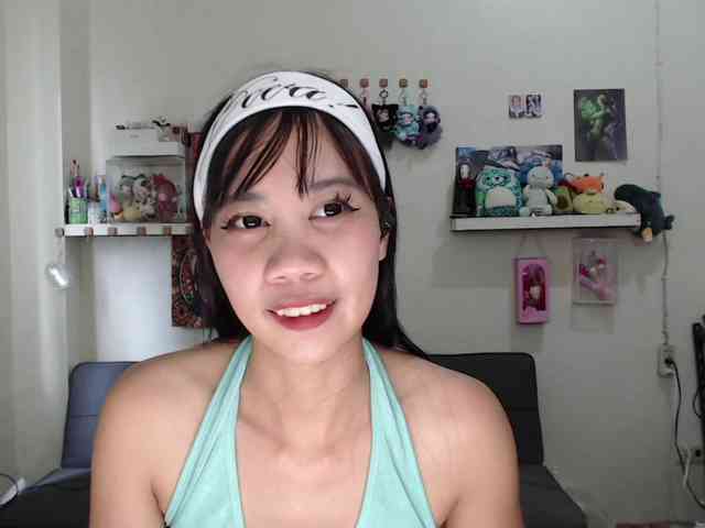 GloryAllTheWay webcam