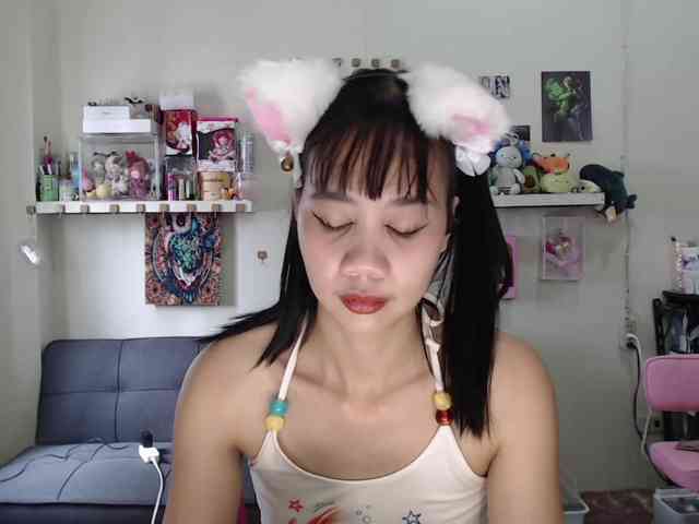 GloryAllTheWay webcam