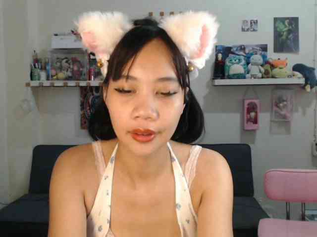 GloryAllTheWay webcam