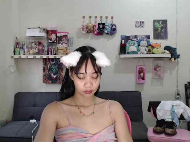 GloryAllTheWay webcam