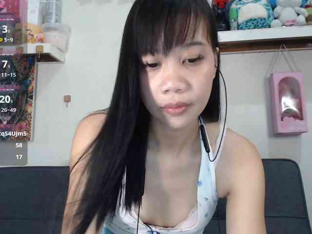 GloryAllTheWay webcam