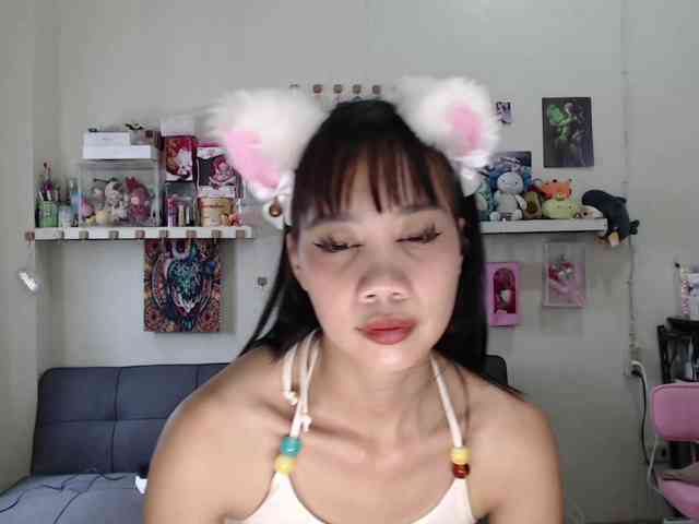 GloryAllTheWay webcam