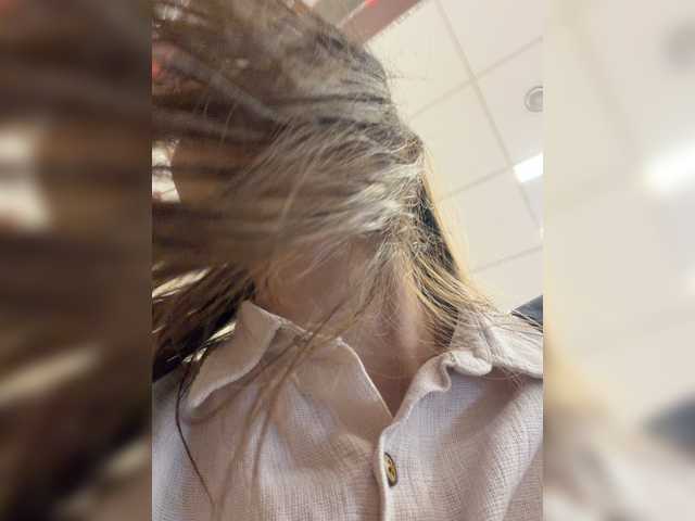 aelia-t, en vivo ahora en BongaCams