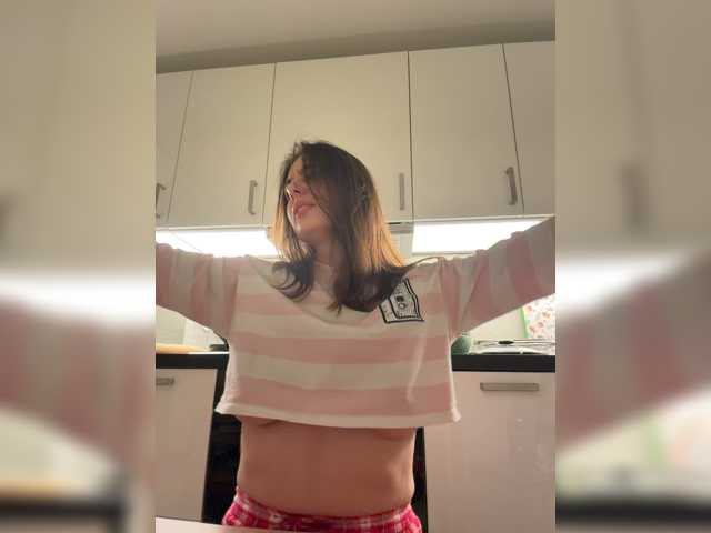 aelia-t, live now on BongaCams
