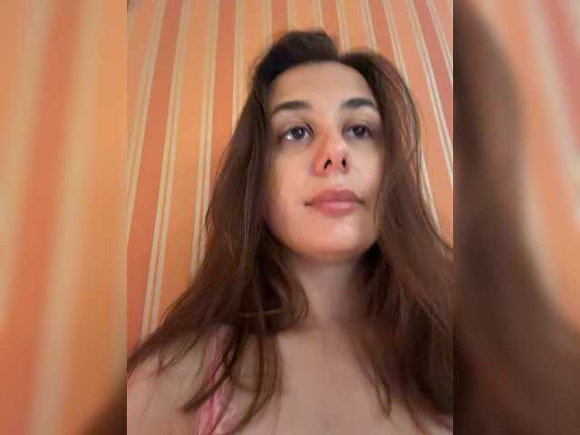 aelia-t live cam on BongaCams