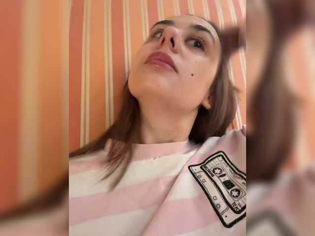 aelia-t live cam on BongaCams