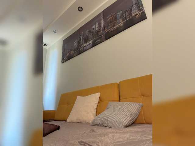 aelia-t live cam on BongaCams