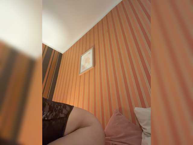 aelia-t live cam on BongaCams