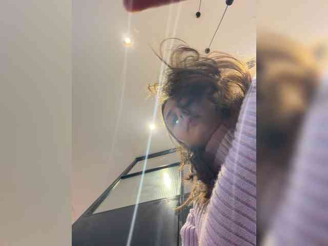 aeliaT webcam