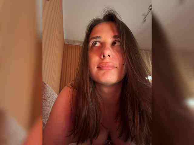 aeliaT webcam