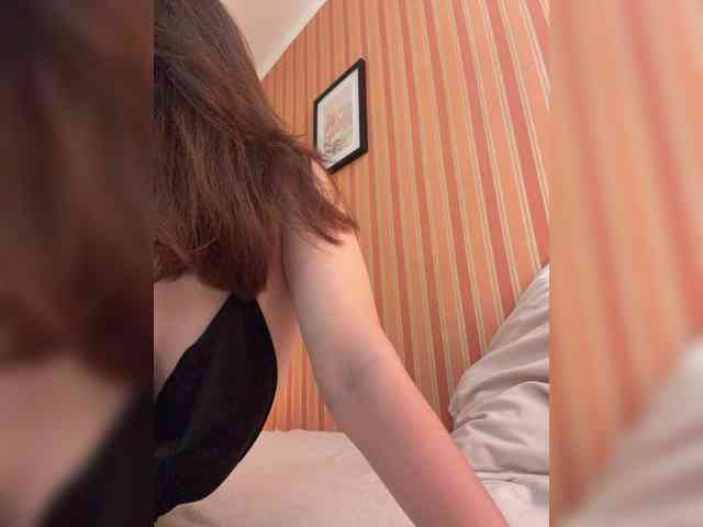 aeliaT webcam