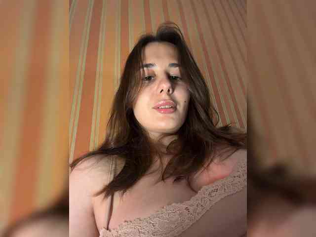 Model: MonaVine