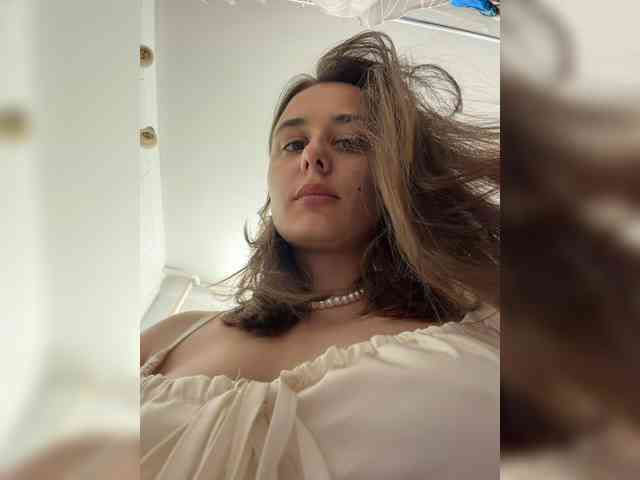 aeliaT webcam