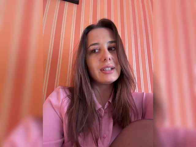 Model: MonaVine