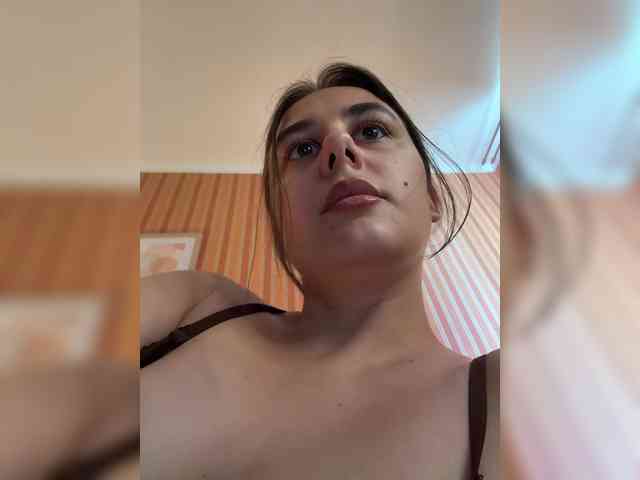 aeliaT webcam