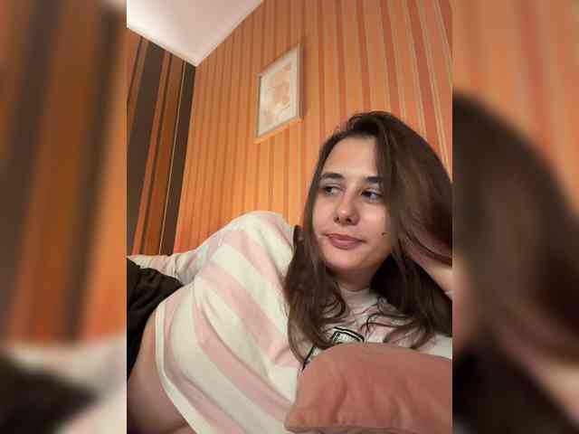 aeliaT webcam